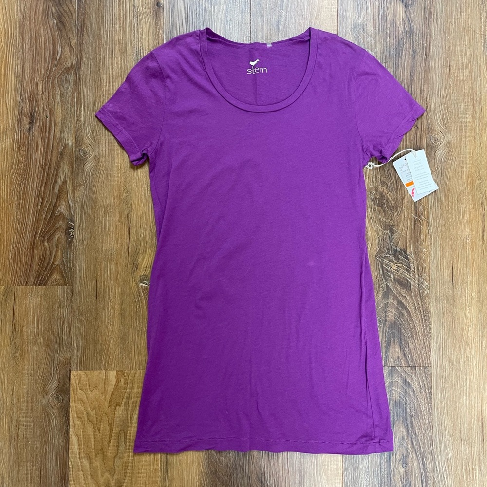 NWT Stem 100% organic cotton magenta purple scoop t shirt Medium